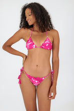 Carica l'immagine nel visualizzatore di Gallery, Model Front: Rio De Sol Bas Bottom Pink-Palms Frufru-Fio
