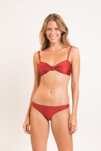 Charger l'image dans la galerie, Model Front: Rio De Sol Bas Bottom Shimmer-Liquor Essential
