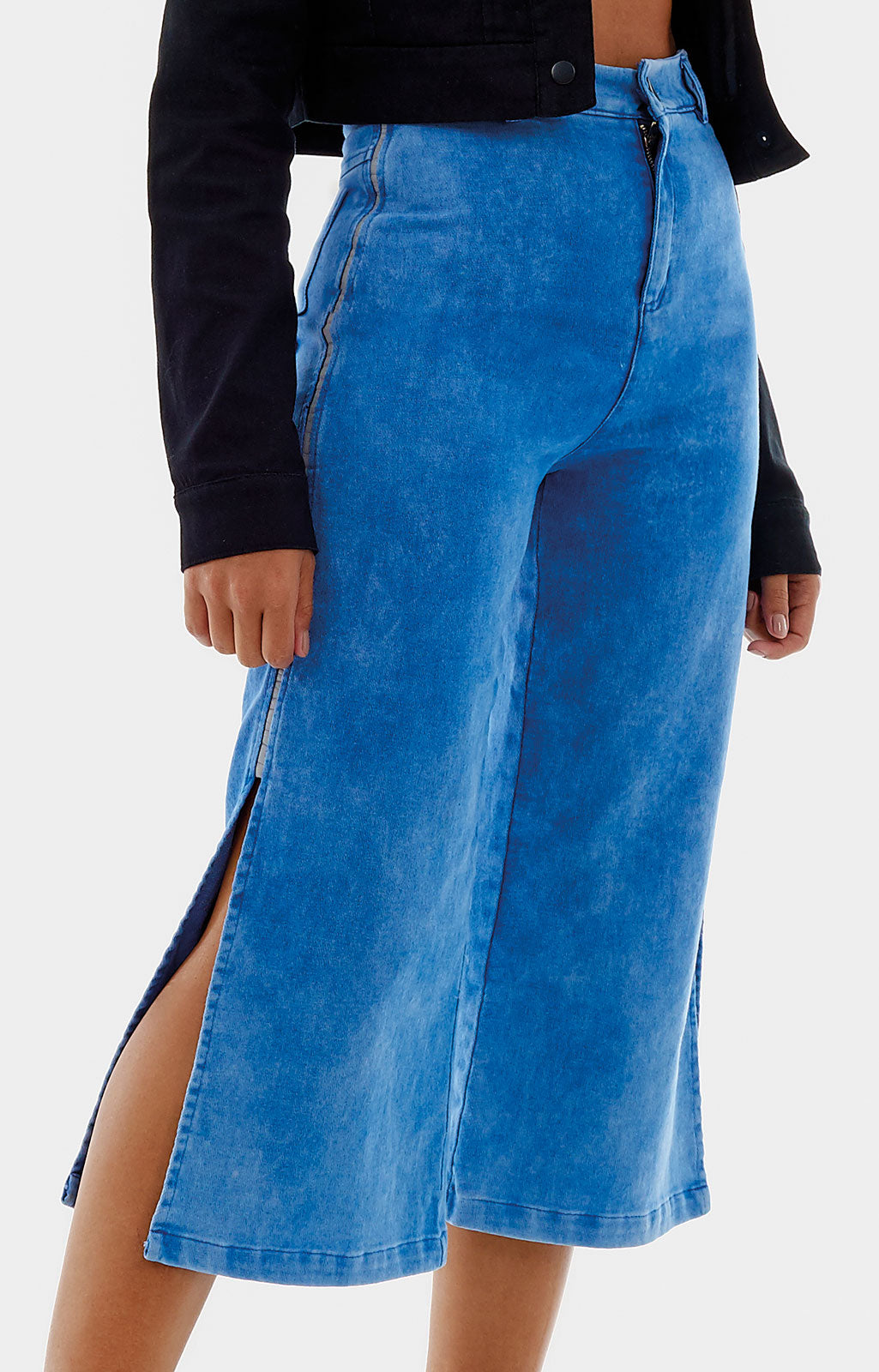 Model Front: Alto Giro Fitness Bas Calca Viana Panta Court