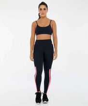 Charger l&#39;image dans la galerie, Model Front: Alto Giro Fitness Bas Legging Hyper Detalhe Cos Preto
