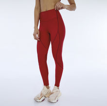 Charger l&#39;image dans la galerie, Model Front: Alto Giro Fitness Bas Legging Hyper Recortes Atlanta Vermelho Haute Red
