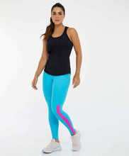 Charger l&#39;image dans la galerie, Model Front: Alto Giro Fitness Haut Regata Skin Fit Tule E Laser Preto
