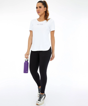 Charger l&#39;image dans la galerie, Model Front: Alto Giro Fitness Haut T-Shirt Skin Fit Inspiracional Branco Optico
