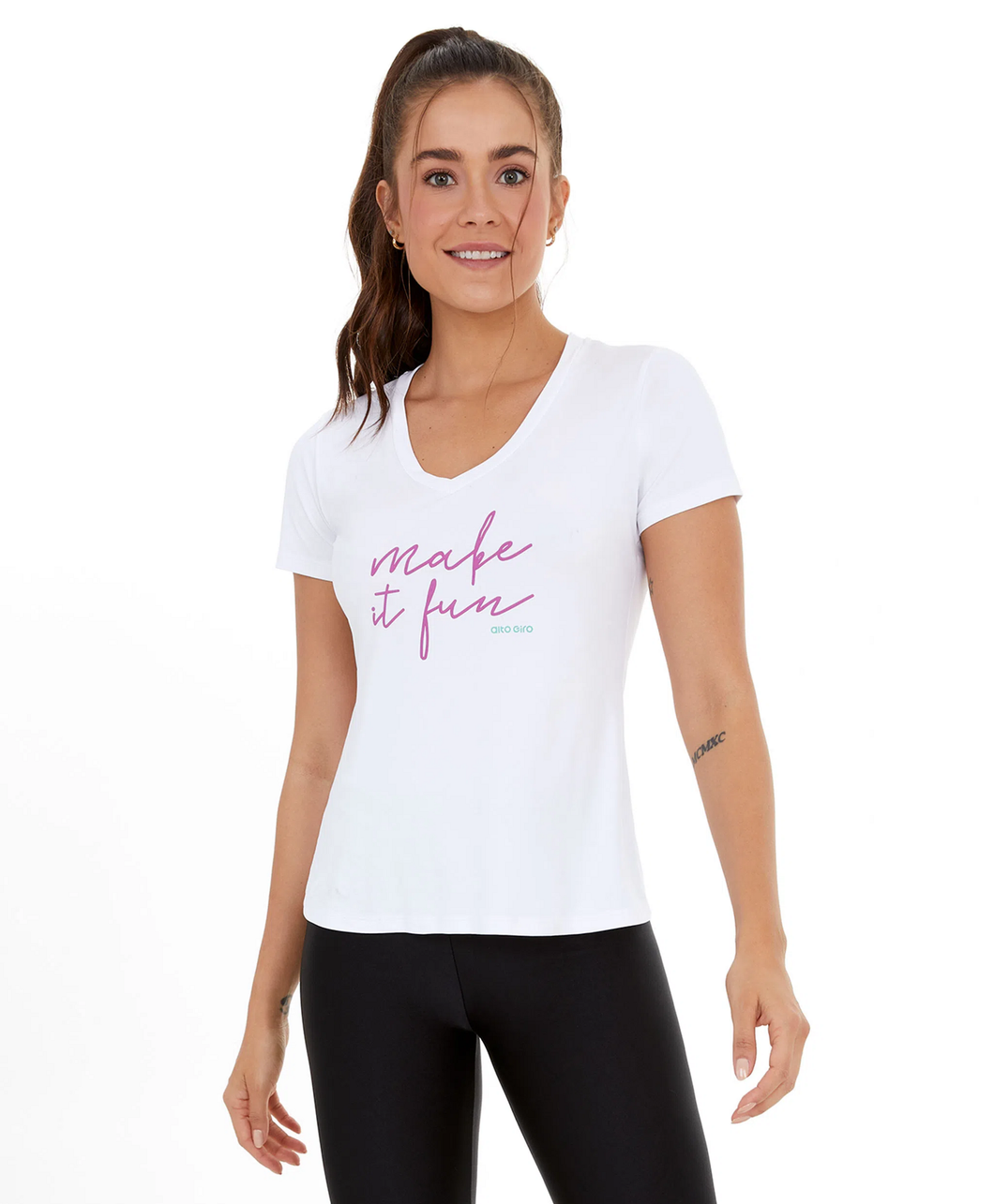 Model Front: Alto Giro Fitness Haut T-Shirt Skin Fit Make It Fun Branco Optico