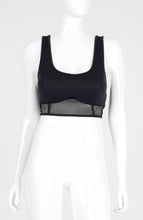 Laden Sie das Bild in den Galerie-Viewer, Model Front: Alto Giro Fitness Haut Top Light Transparencia Preto
