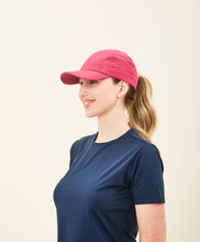 Carica l&#39;immagine nel visualizzatore di Gallery, Beach Tennis Cap Fuchsia UPF50+
