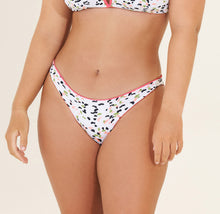 Laden Sie das Bild in den Galerie-Viewer, Bottom Lipstik Pink Victory Flirt
