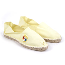 Laden Sie das Bild in den Galerie-Viewer, Product Front: Cala 1789 Espadrille Classique 1 - Limonade

