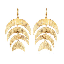 Laden Sie das Bild in den Galerie-Viewer, Earrings Taiana Gold Hipenema
