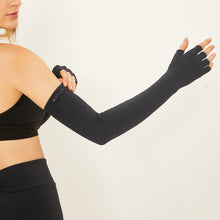 Laden Sie das Bild in den Galerie-Viewer, Extra langer Handschuh Preto UPF50+

