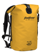 Carica l&#39;immagine nel visualizzatore di Gallery, Model Back: Feelfree Sac De Plage Dry Tank 30L Yellow
