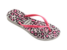 Carica l&#39;immagine nel visualizzatore di Gallery, Model Front: Havaianas Tongs Slim Animals White/Rose
