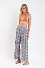 Laden Sie das Bild in den Galerie-Viewer, Ikat Wide Pants
