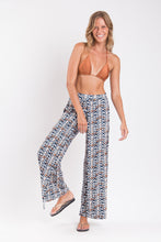 Laden Sie das Bild in den Galerie-Viewer, Ikat Wide Pants
