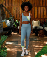 Carica l&#39;immagine nel visualizzatore di Gallery, Hyper Recorte Diagonal Cinza Wind Leggings
