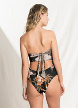 Charger l&#39;image dans la galerie, Model Back: Maaji Une Pièce Yvonne Python
