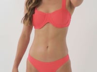 Carica e avvia il video nel visualizzatore di galleria, Video: Rio De Sol Bas Bottom Malibu-Folia Essential-Comfy
