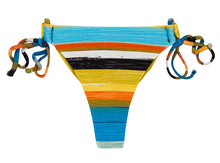 Laden Sie das Bild in den Galerie-Viewer, Product Front: Rio De Sol Bas Bottom Artsy Fio-Tie
