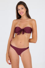 Laden Sie das Bild in den Galerie-Viewer, Model Front: Rio De Sol Bas Bottom Barolo Nice-Fio
