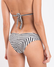 Charger l&#39;image dans la galerie, Image 05: Rio De Sol Bas Bottom Collage Mel
