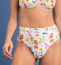 Laden Sie das Bild in den Galerie-Viewer, Image 10: Rio De Sol Bas Bottom Countryside Hotpants
