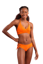 Laden Sie das Bild in den Galerie-Viewer, Model Front: Rio De Sol Bas Bottom Dots-Orange Madrid
