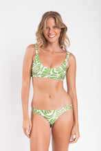 Laden Sie das Bild in den Galerie-Viewer, Model Front: Rio De Sol Bas Bottom Flow Mia
