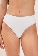 Laden Sie das Bild in den Galerie-Viewer, Gallery: Rio De Sol Bas Bottom Sand-White Kora
