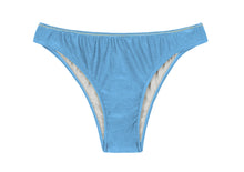Laden Sie das Bild in den Galerie-Viewer, Product Front: Rio De Sol Bas Bottom Shimmer-Baltic-Sea Essential
