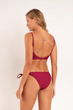 Carica l&#39;immagine nel visualizzatore di Gallery, Model Back: Rio De Sol Bas Bottom Touch-Carmim Ibiza-Comfy
