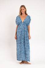 Charger l&#39;image dans la galerie, Model Front: Rio De Sol Vêtement De Plage Chuva Long Dress Soleil
