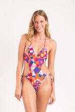Carica l&#39;immagine nel visualizzatore di Gallery, Model Front: Rio De Sol Une Pièce Funny Trikini
