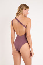 Carica l&#39;immagine nel visualizzatore di Gallery, Model Back: Rio De Sol Une Pièce Malibu-Ebano Sienna

