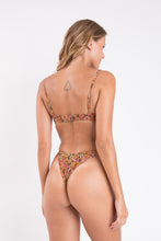 Carica l&#39;immagine nel visualizzatore di Gallery, Model Back: Rio De Sol Ensemble Set Bouquet Mila Cali
