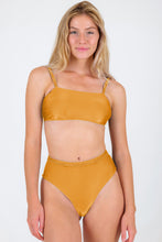 Carica l&#39;immagine nel visualizzatore di Gallery, Gallery: Rio De Sol Ensemble Set Damasco Bandeau-Reto Hotpants
