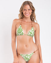 Carica l&#39;immagine nel visualizzatore di Gallery, Gallery: Rio De Sol Ensemble Set Flow Tri-Capri Cheeky-Capri
