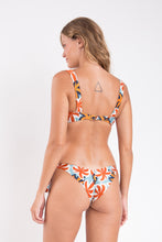 Laden Sie das Bild in den Galerie-Viewer, Model Back: Rio De Sol Ensemble Set Kauai Amelia Italy
