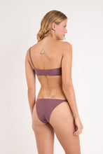 Carica l&#39;immagine nel visualizzatore di Gallery, Model Back: Rio De Sol Ensemble Set Malibu-Ebano Grazy Bia
