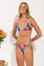 Laden Sie das Bild in den Galerie-Viewer, Model Front: Rio De Sol Ensemble Set Maui Tri-Fixo Ibiza

