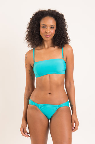 Model Front: Rio De Sol Ensemble Set Nanai Bandeau-Reto Mel-Comfy