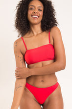Laden Sie das Bild in den Galerie-Viewer, Image 08: Rio De Sol Ensemble Set Rouge Bandeau-Reto Nice-Fio
