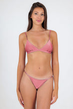 Charger l&#39;image dans la galerie, Model Front: Rio De Sol Ensemble Set Shimmer-Confetti Tri-Fixo California
