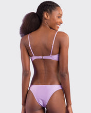 Laden Sie das Bild in den Galerie-Viewer, Image 08: Rio De Sol Ensemble Set Shimmer-Harmonia Bandeau-Joy Essential
