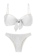 Laden Sie das Bild in den Galerie-Viewer, Product Front: Rio De Sol Ensemble Set Shimmer-White Bandeau-Knot Essential
