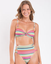 Laden Sie das Bild in den Galerie-Viewer, Gallery: Rio De Sol Ensemble Set Supercolor Bandeau-Joy Highwaist-Spin
