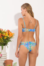 Laden Sie das Bild in den Galerie-Viewer, Model Back: Rio De Sol Ensemble Set Treetop Bandeau-Reto Madrid
