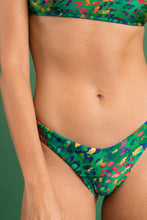 Laden Sie das Bild in den Galerie-Viewer, Image 10: Rio De Sol Ensemble Set Wilds Bandeau-Reto Highleg
