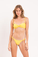 Carica l&#39;immagine nel visualizzatore di Gallery, Model Front: Rio De Sol Haut Top Amarelo Bandeau-Crispy
