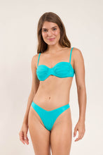Carica l&#39;immagine nel visualizzatore di Gallery, Model Front: Rio De Sol Haut Top Amb-Nannai Vickie

