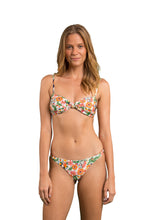 Carica l&#39;immagine nel visualizzatore di Gallery, Model Front: Rio De Sol Haut Top Boho Bandeau-Joy
